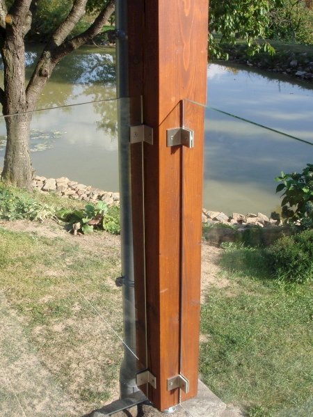Zasklívání exteriérů - skleněná zástěna terasy